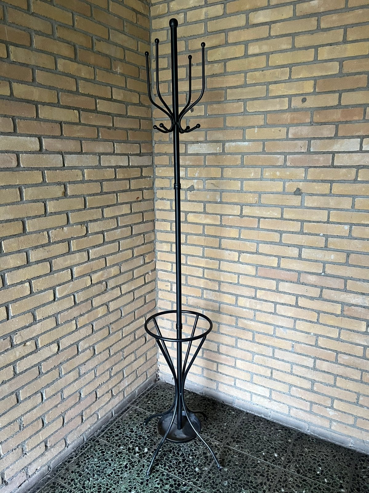 Zwarte metalen riverdale staande kapstok, Ophalen, Zo goed als nieuw, Metaal, Staande kapstok