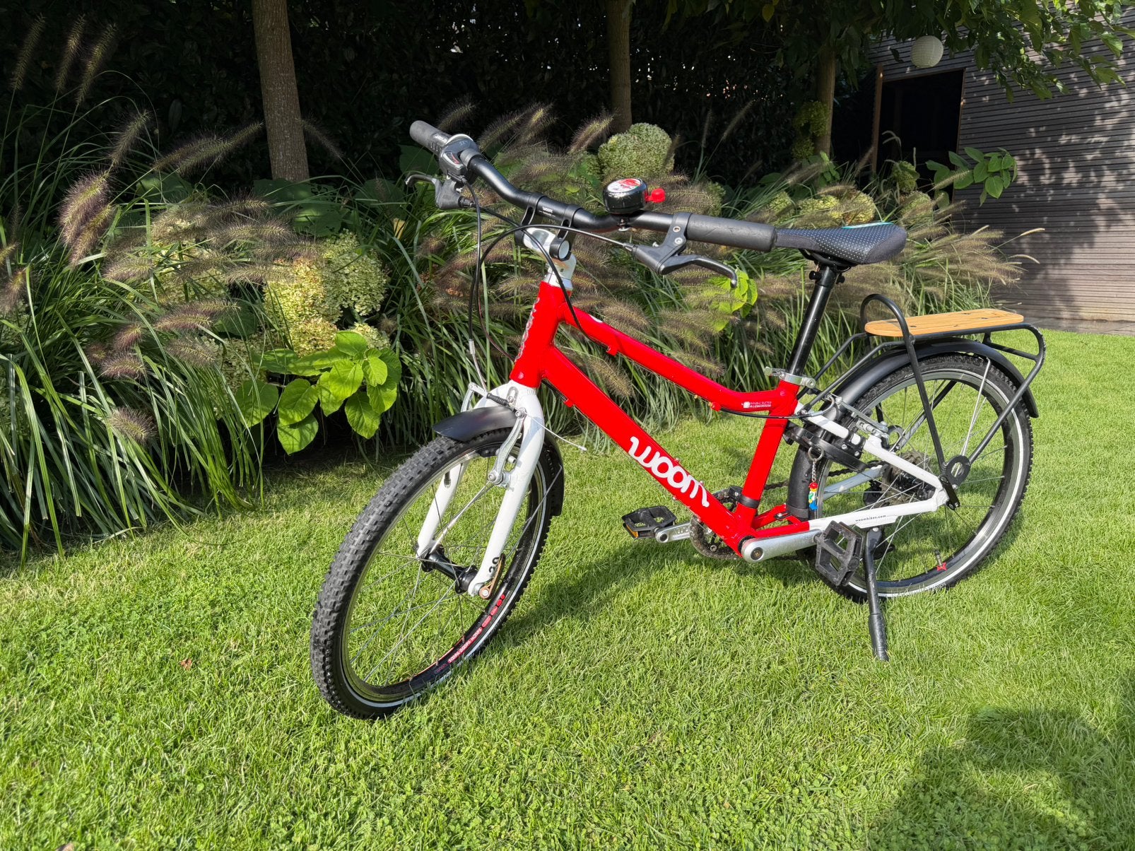Foto 2 van Woom 4 kinderfiets – rood – 20 inch