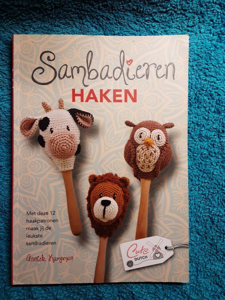 Sambadieren haken, Hobby en Vrije tijd, Ophalen of Verzenden, Zo goed als nieuw, Haken, Patroon of Boek