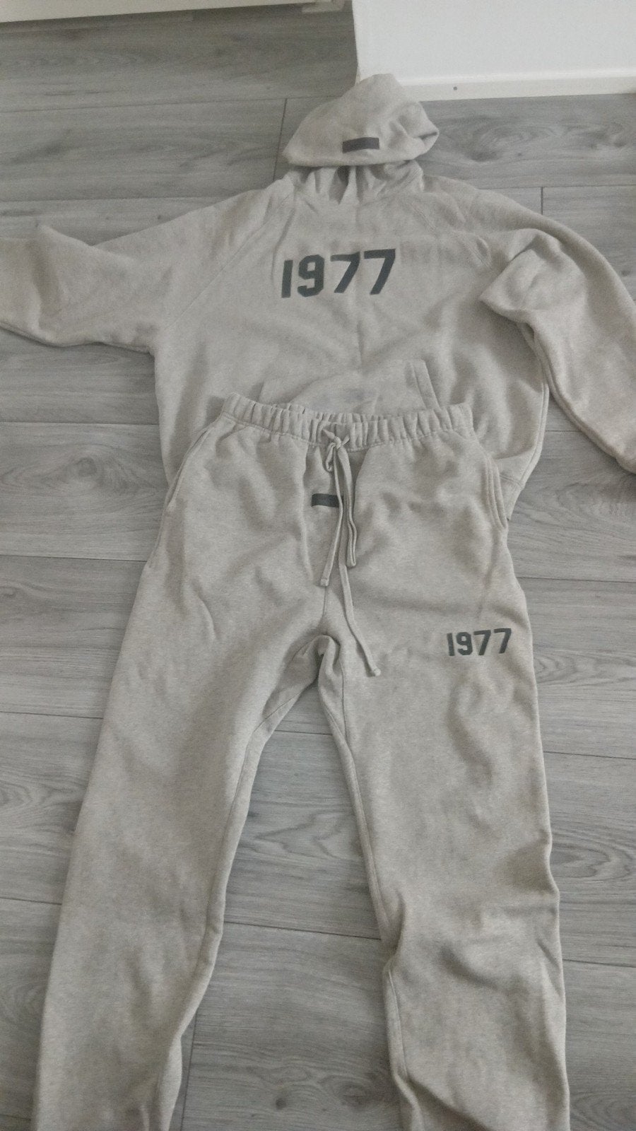 Essentials 1977 Trainingspak Maat L, Kleding | Heren, Ophalen, Maat 52/54 (L), Grijs, Essentials