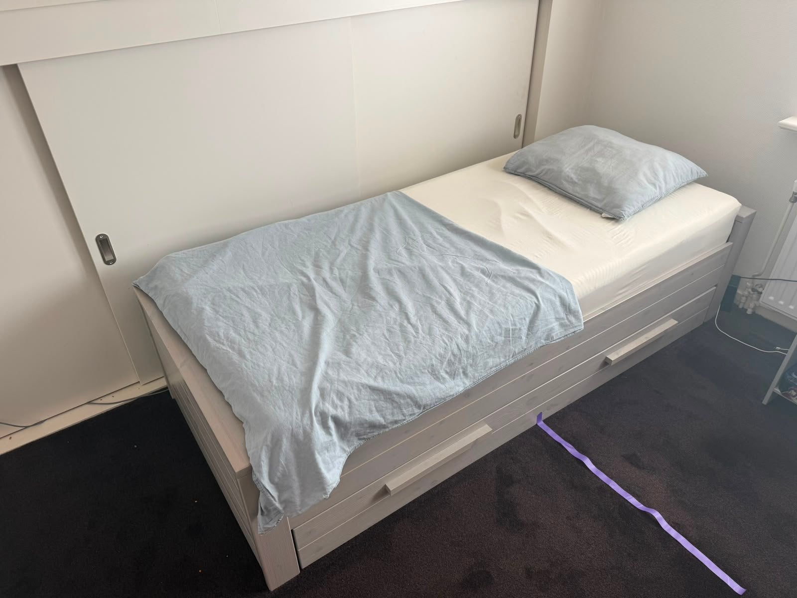 Te koop Bed Dennis, Ophalen, 90 cm, Eenpersoons, Wit