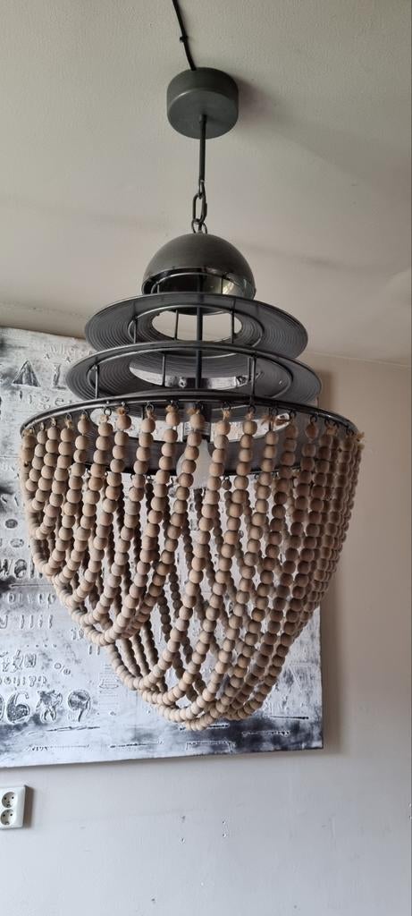 Unieke hanglamp met houten kralen, Ophalen of Verzenden, Zo goed als nieuw, Hout, Bohemian, Modern, Industrieel