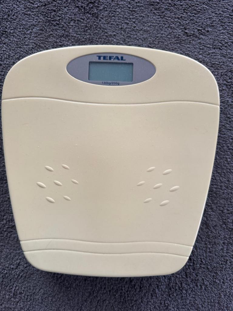 Tefal personenweegschaal, 1 tot 500 gram, 100 kg of meer, Ophalen of Verzenden, Zo goed als nieuw