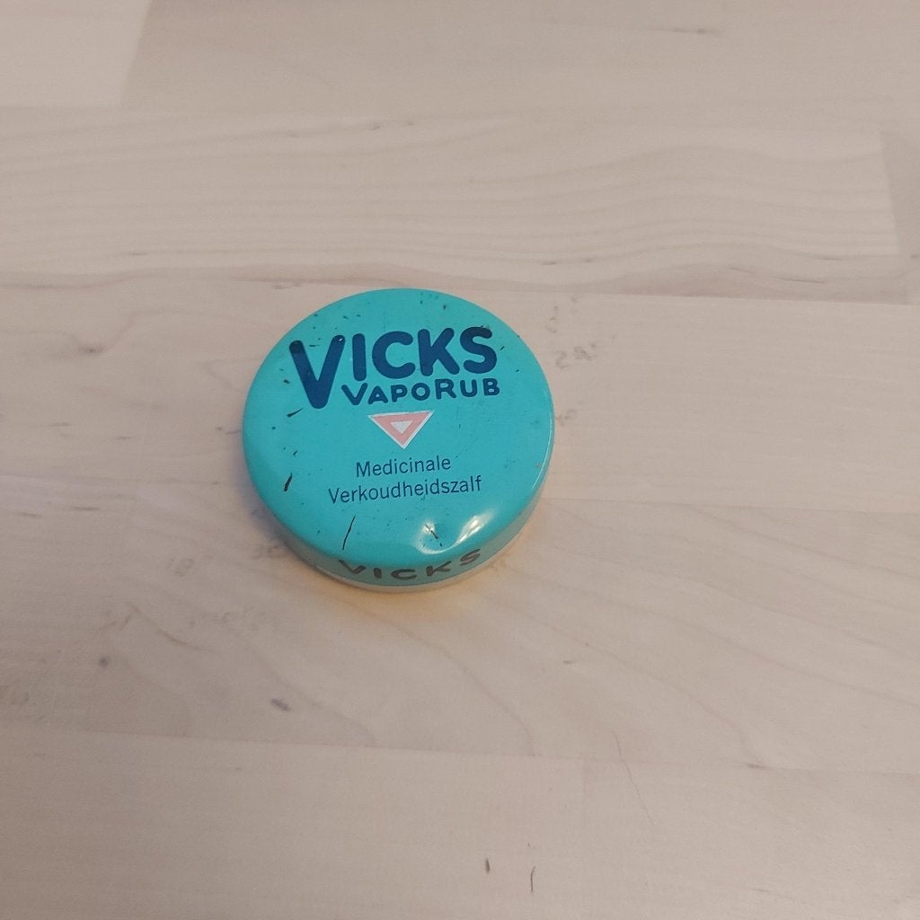 Blikken doosje Vicks, Ophalen of Verzenden, Gebruikt, Overige, Overige merken