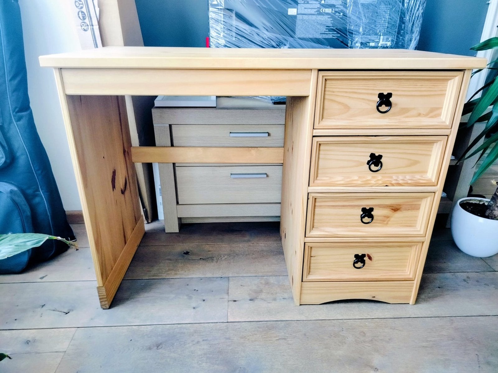Massief houten bureau met lades - Zo goed als nieuw, Ophalen, 48 cm, 104 cm, Bruin