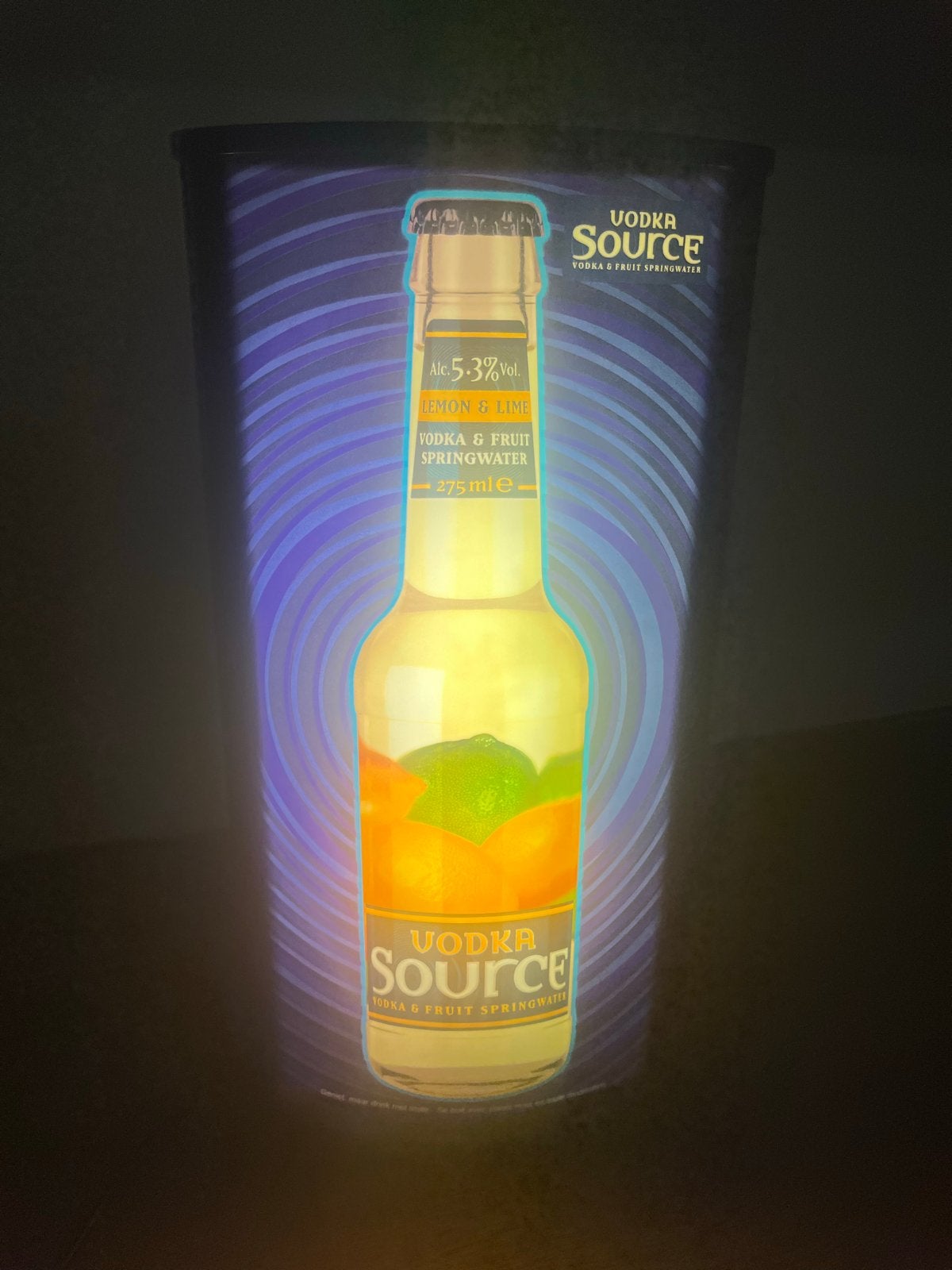 Vodka Source Lichtbak - Uniek Decoratiestuk, Gebruikt, Meerkleurig, Kunststof, Ophalen of Verzenden