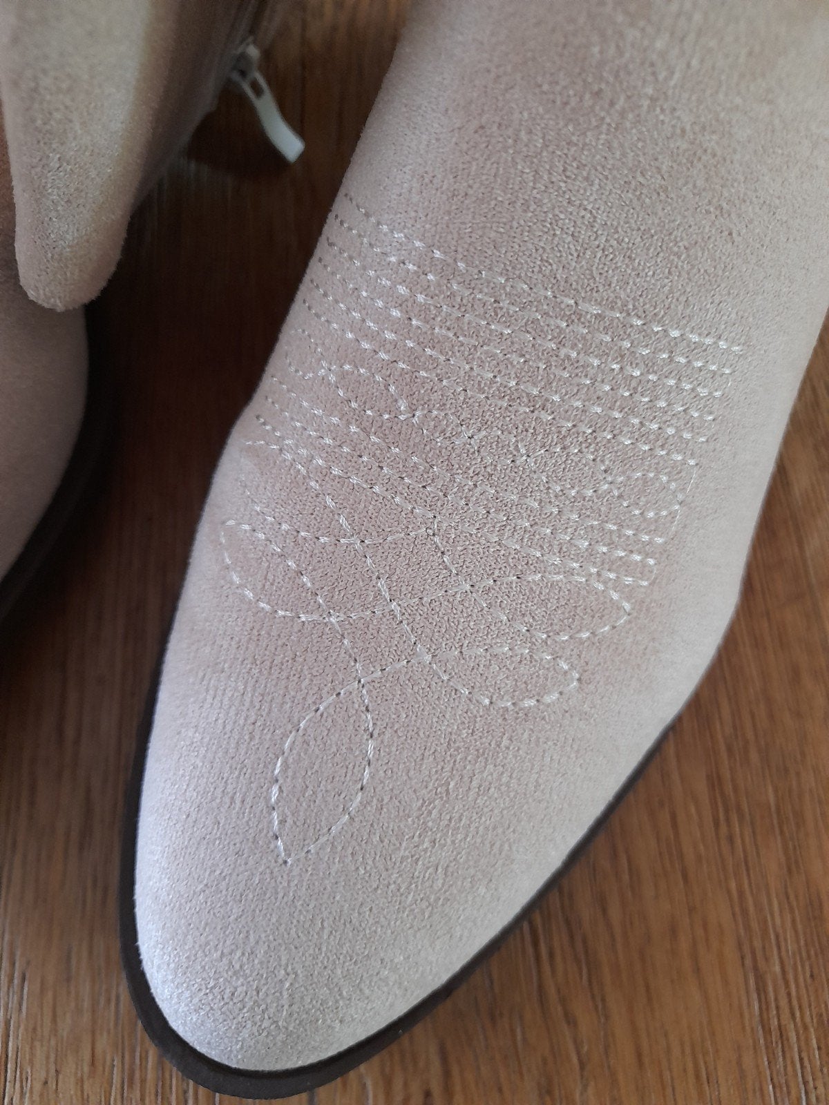 Leuke cowboy laarzen beige maat 38, Hoge laarzen, Beige, Nieuw, Ophalen of Verzenden