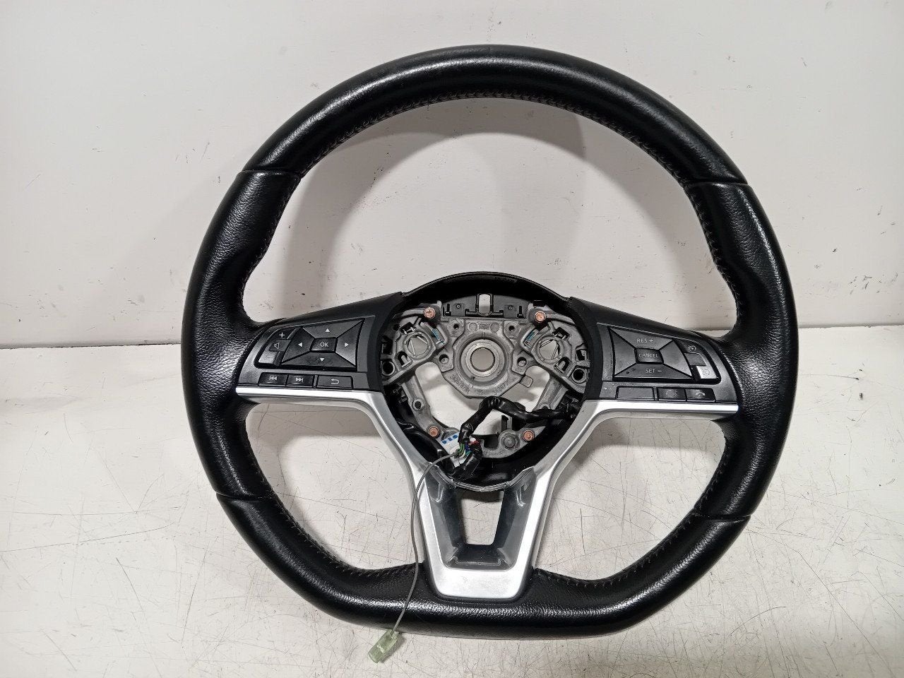 Stuur Nissan Micra, Onderdelen@venauto.nl, Van der Ven Autorecycling B.V., Gebruikt, Ettenseweg 76, 4706 PB Roosendaal, The Netherlands