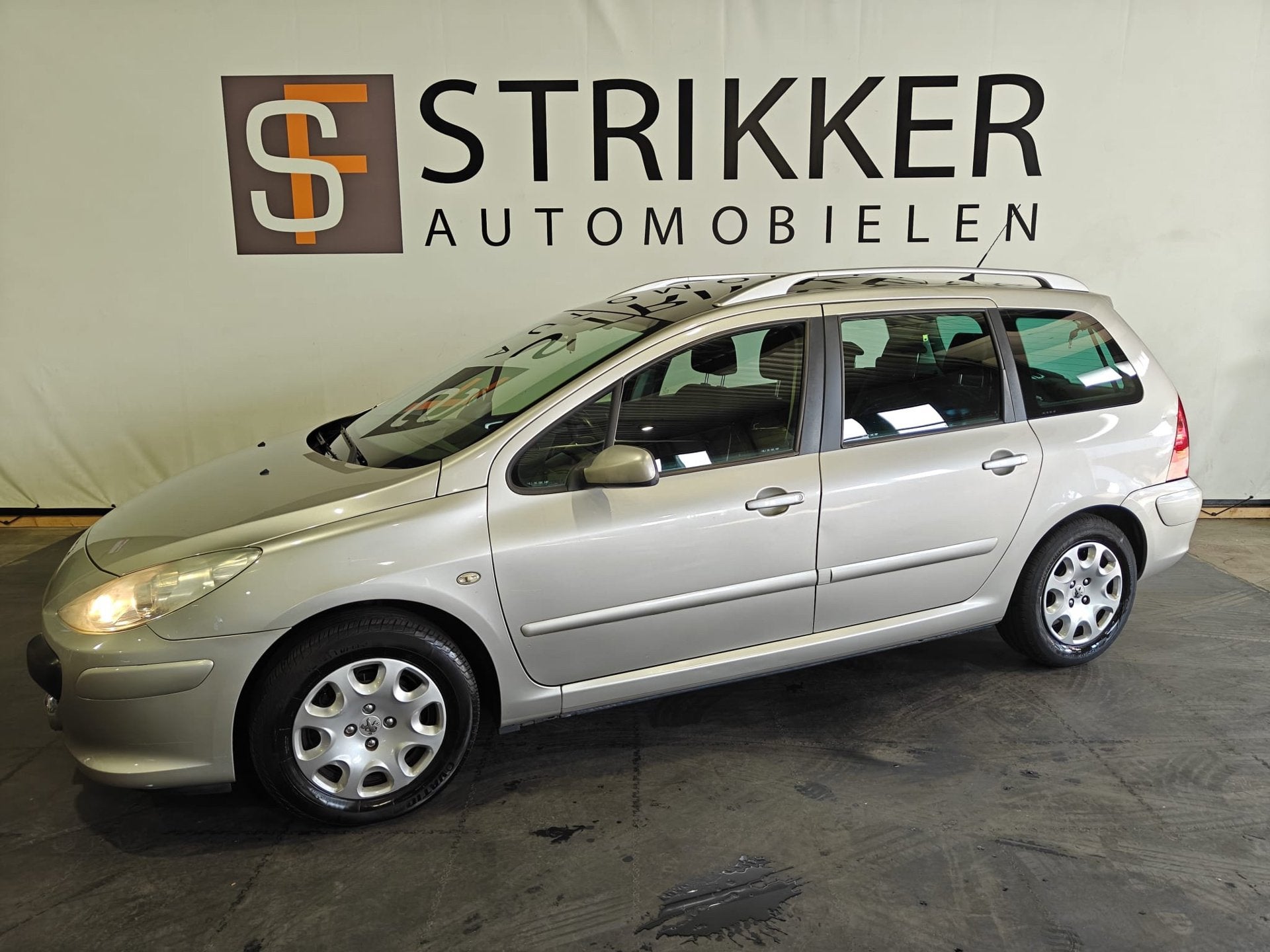 Peugeot 307 SW 1.6-16V, Auto's, Gebruikt, 4 cilinders, 715 kg, 7 stoelen