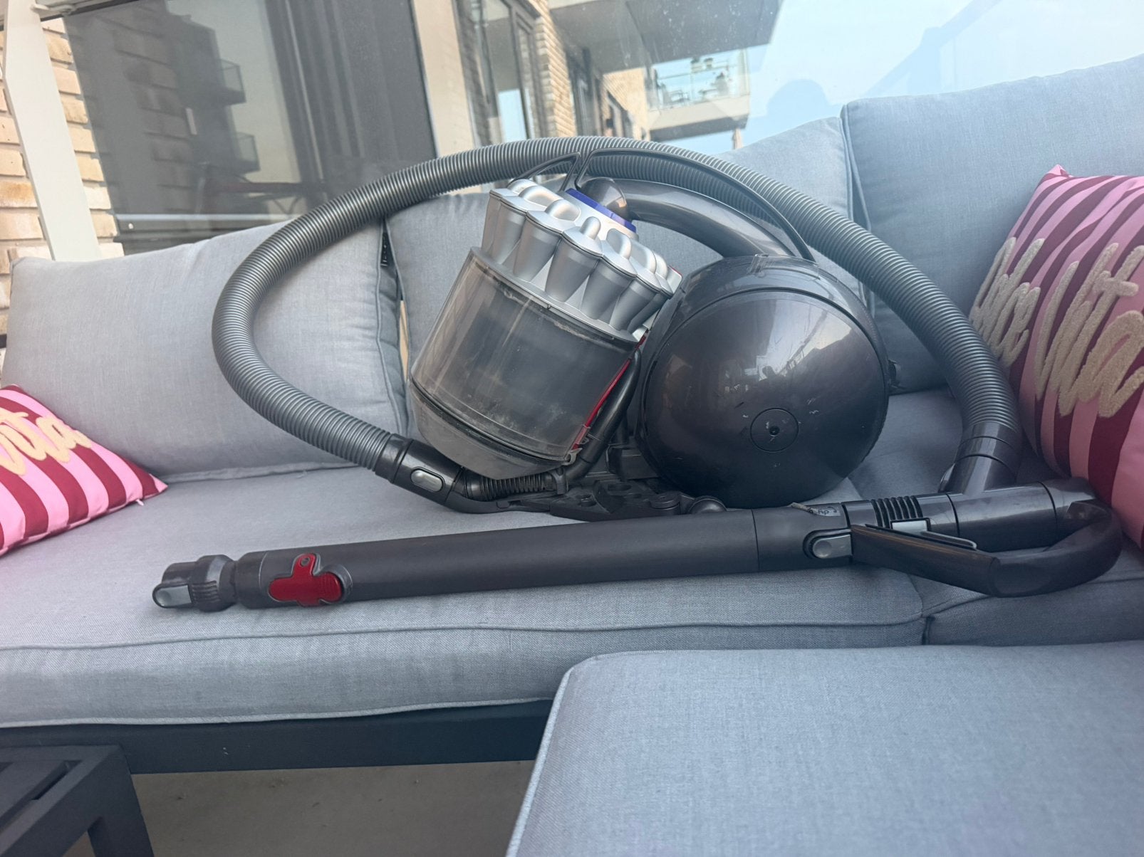Dyson DC37 Ball + volledig accessoirepakket, Ophalen of Verzenden, Gebruikt
