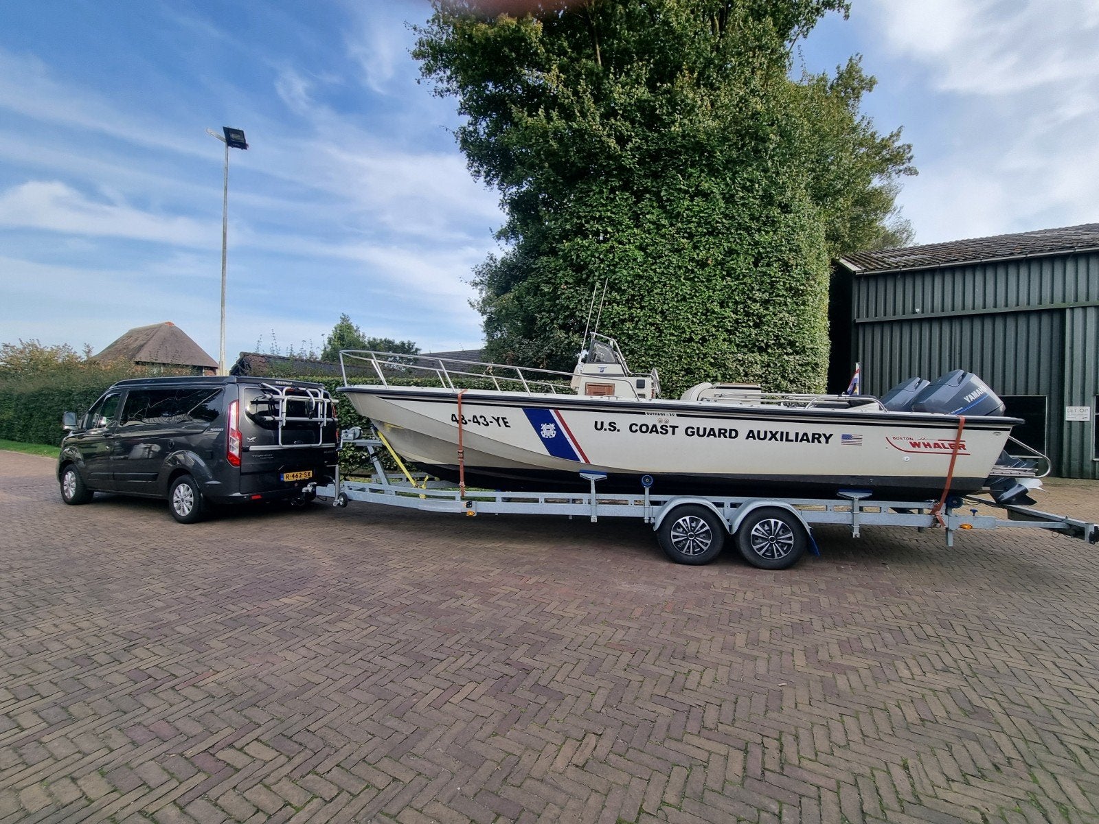 Boston Whaler 25 ft Outrage Classic met 2x 100pk Yamaha, Ophalen
