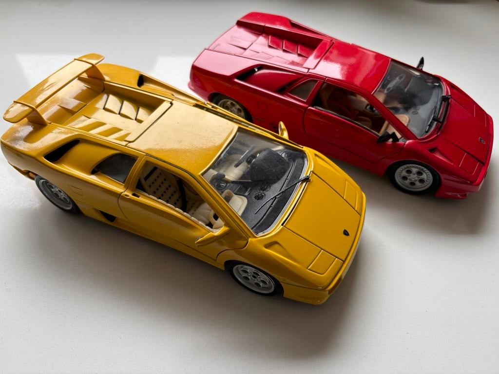 Lamborghini diablo maisto en Bburgao 1990, Ophalen of Verzenden, Zo goed als nieuw, Bburago
