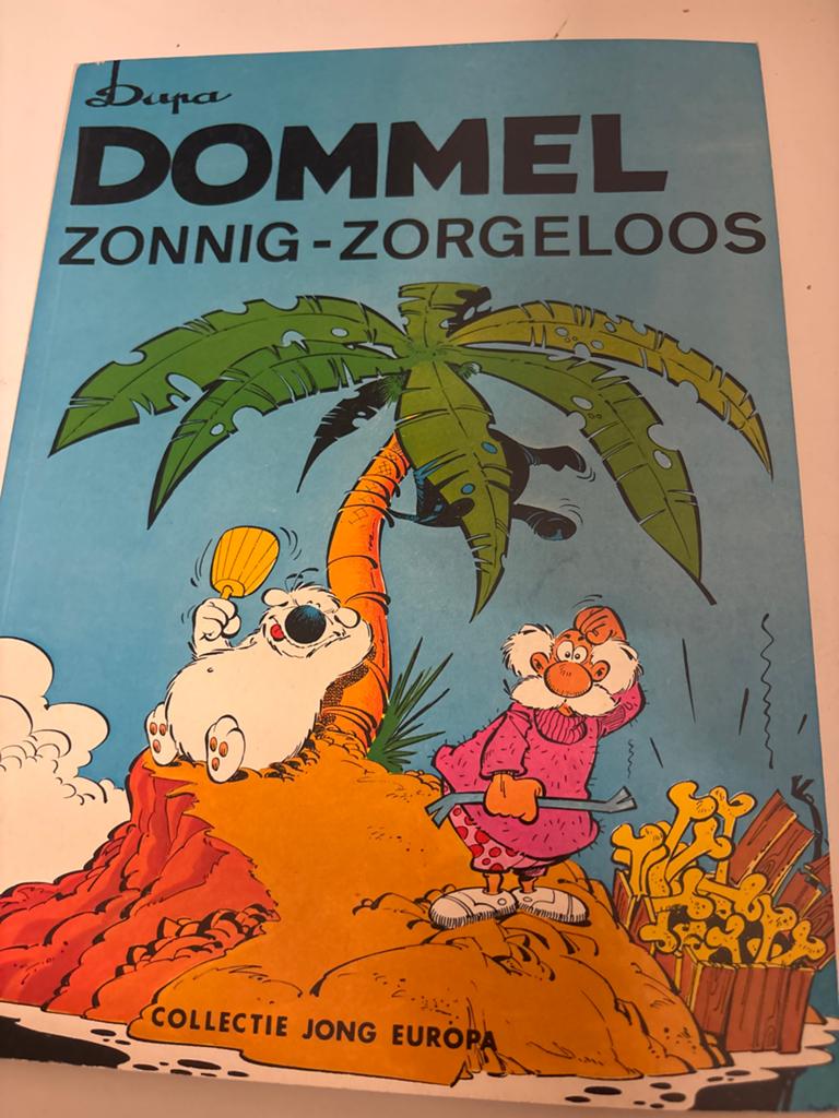 Dommel Zonnig-Zorgeloos stripboek - Collectie Jong Europa, Eén stripboek, Ophalen of Verzenden, Gelezen