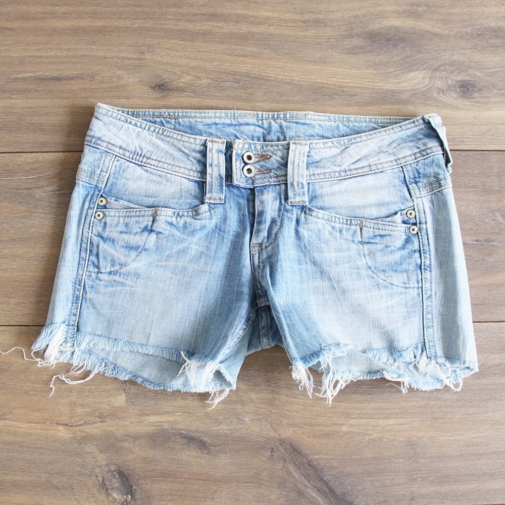 Pepe Jeans Spijkerbroek Kort - 91 (Size W27/L32) € 25,-, Kleding | Dames, Blauw, Ophalen of Verzenden, Zo goed als nieuw, W27 (confectie 34) of kleiner