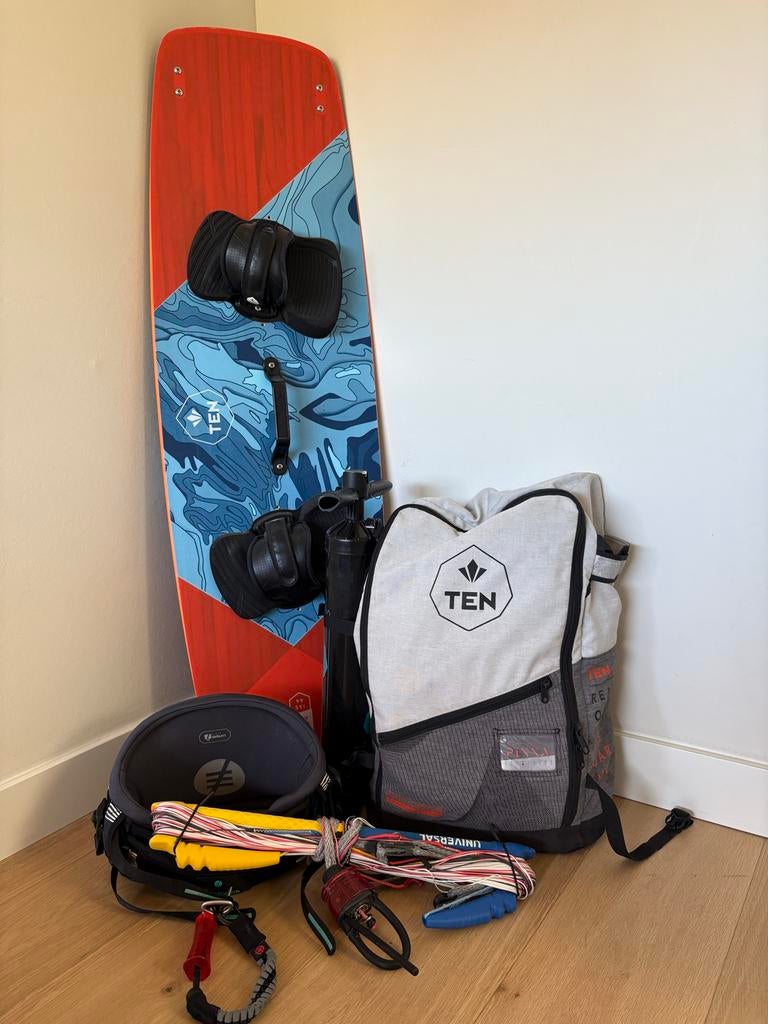 Complete Kitesurf Set: Board, Kite, Bar, Trapeze & Tas, Watersport en Boten, Kitesurfen, Ophalen, Kitesurf-set, Twintip, 11 m²