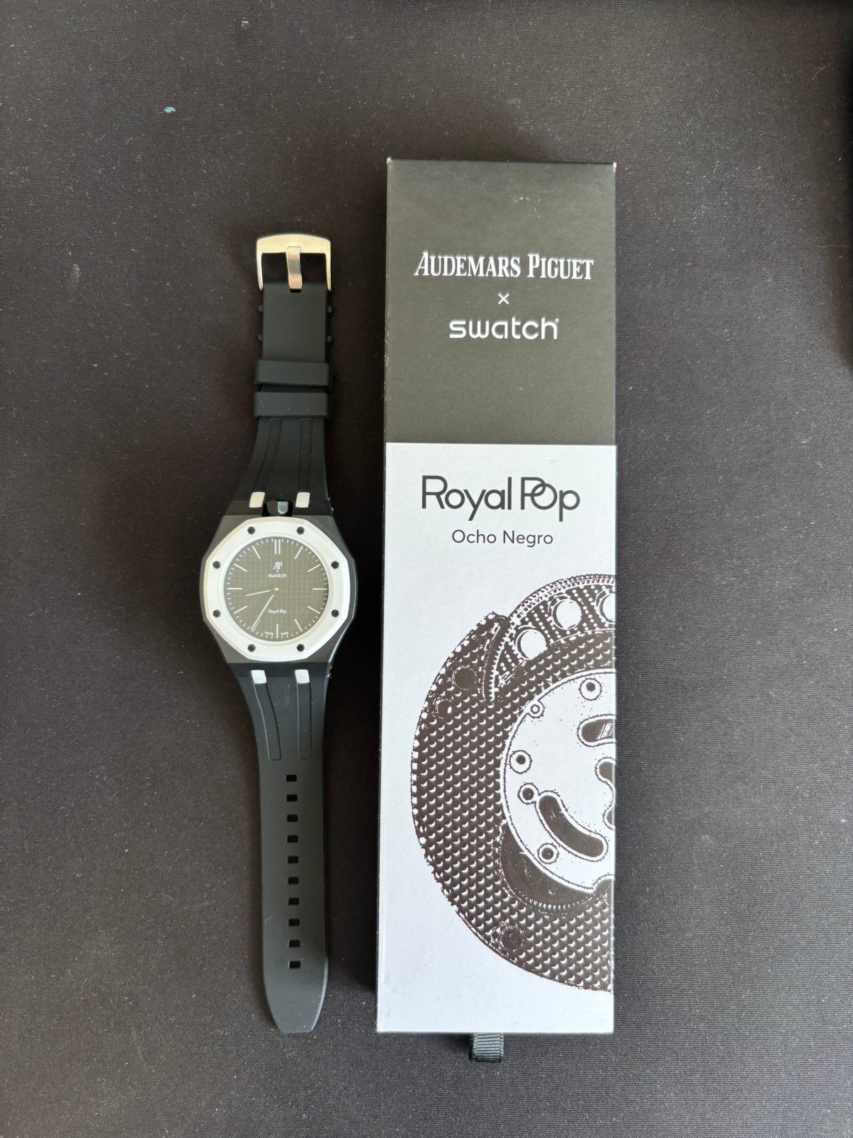 AP x Swatch Royal Oak “Ocho Negro” – Nieuw – Horlogeband, Ophalen of Verzenden, Zo goed als nieuw, Overige merken