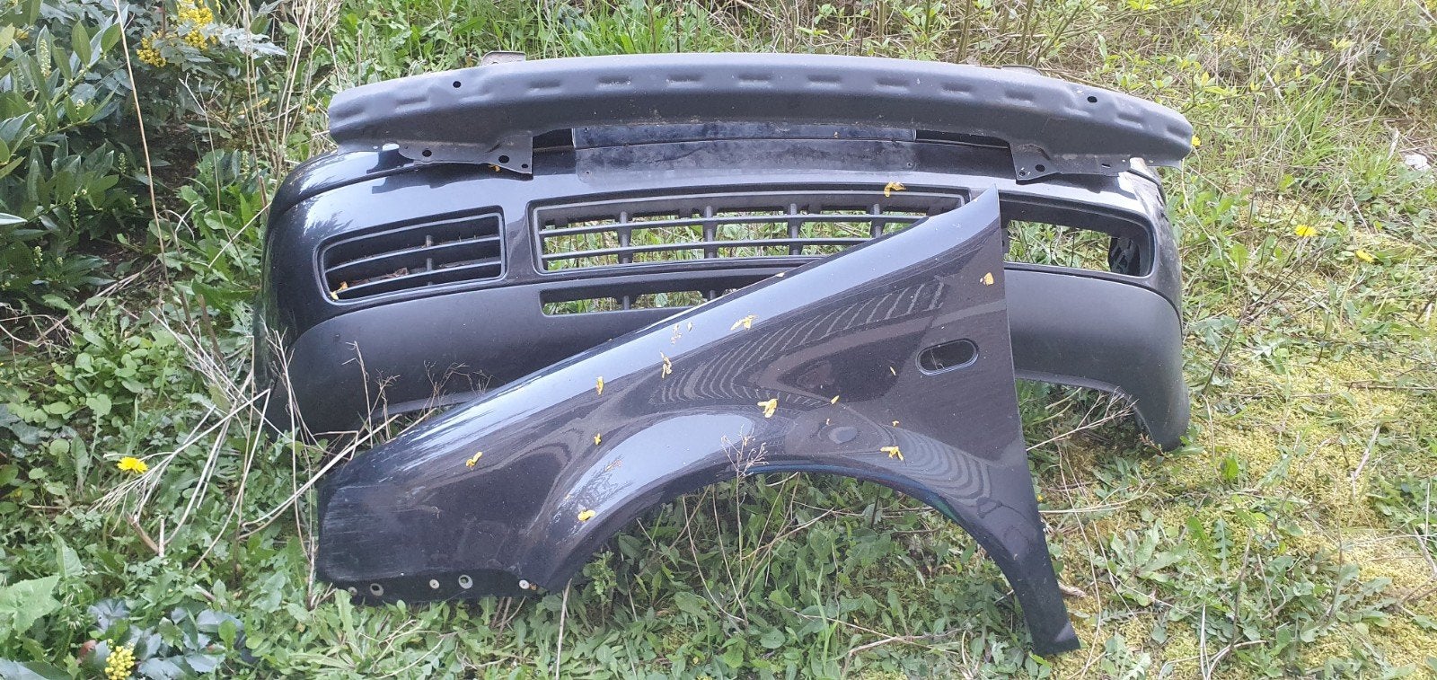Golf 4 bumper + spatbord LV + bumperbalk zwart LC9Z met werk, Ophalen, Bumper