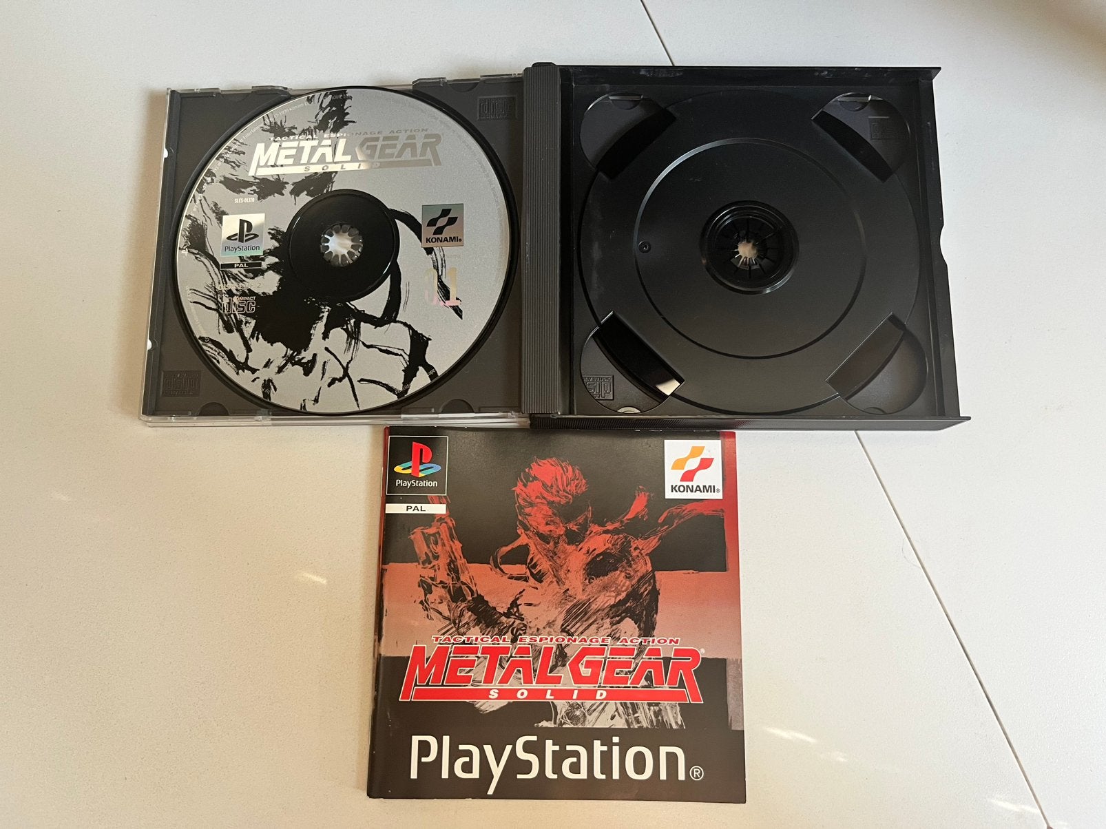 Metal Gear Solid (PS1) Compleet + Silent Hill Demo, Spelcomputers en Games, Games | Sony PlayStation 1, Avontuur en Actie, R, O