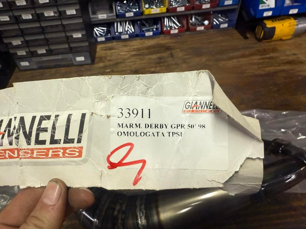 Nieuwe Giannelli uitlaat voor Derbi GPR 50 '98, Derbi, Derbi, Nieuw, Uitlaat