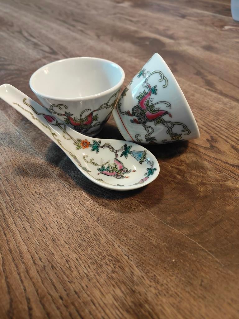 Twee rijstkommetjes met een lepel, Ophalen of Verzenden