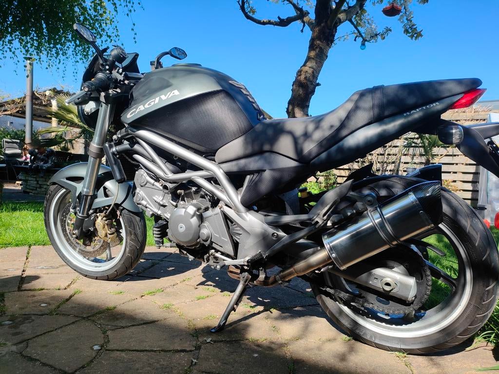 Cagiva Raptor 650ie, Particulier