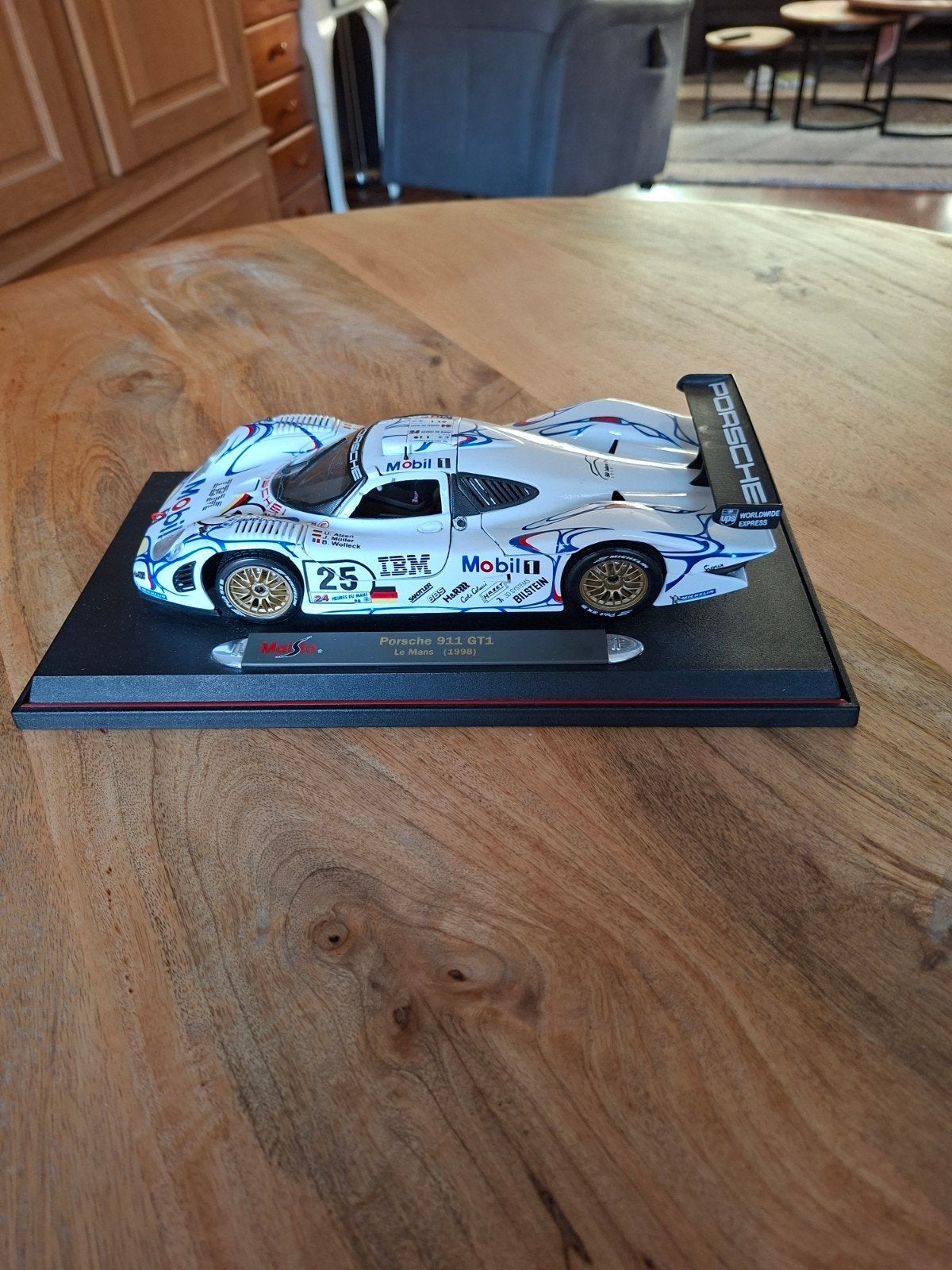 Te koop aangeboden modelauto Porsche 911 GT1, Ophalen of Verzenden, Zo goed als nieuw, Auto, Maisto