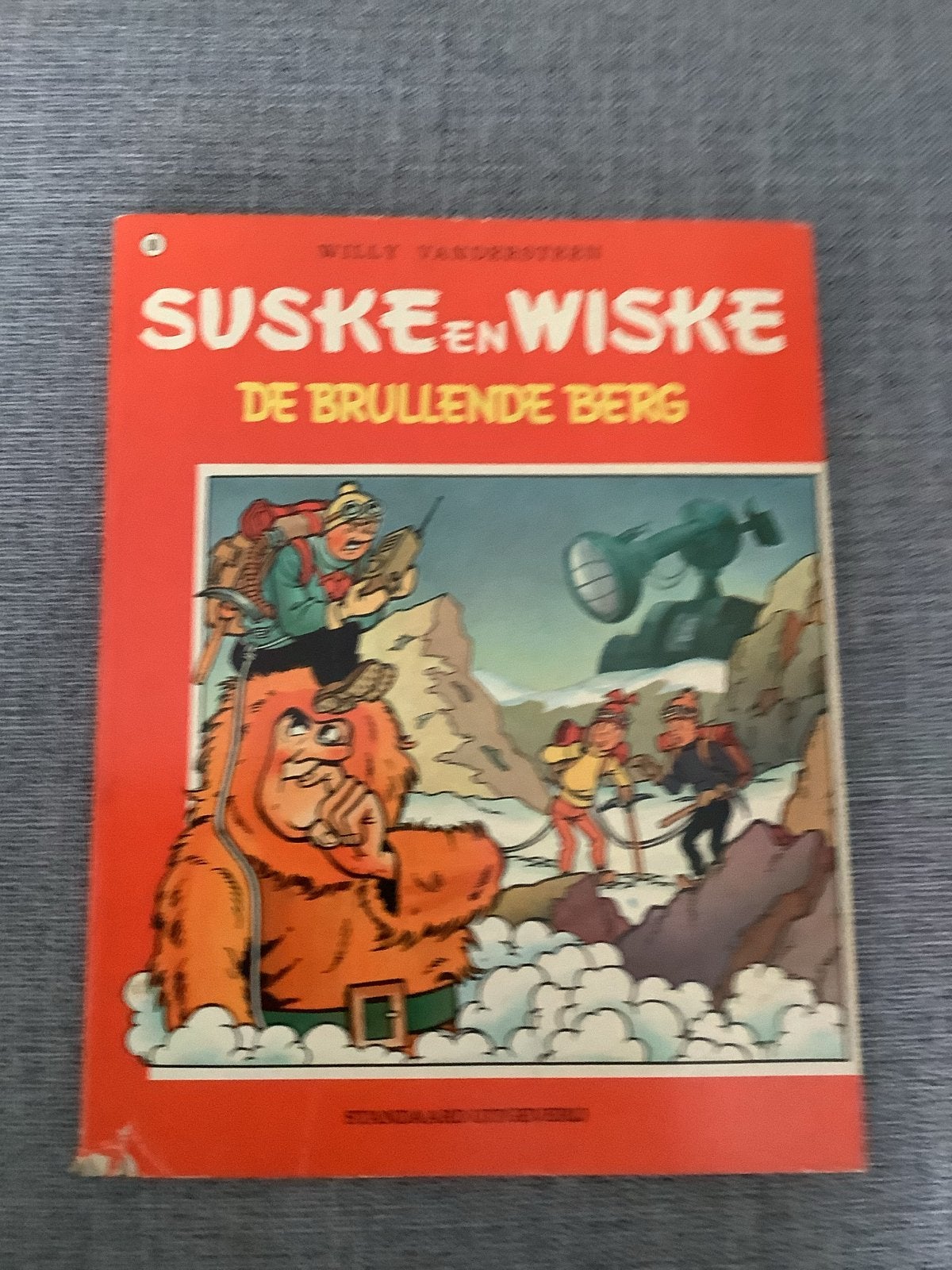 Suske en Wiske - De Brullende Berg (nr .80), Eén stripboek, Ophalen of Verzenden, Gelezen