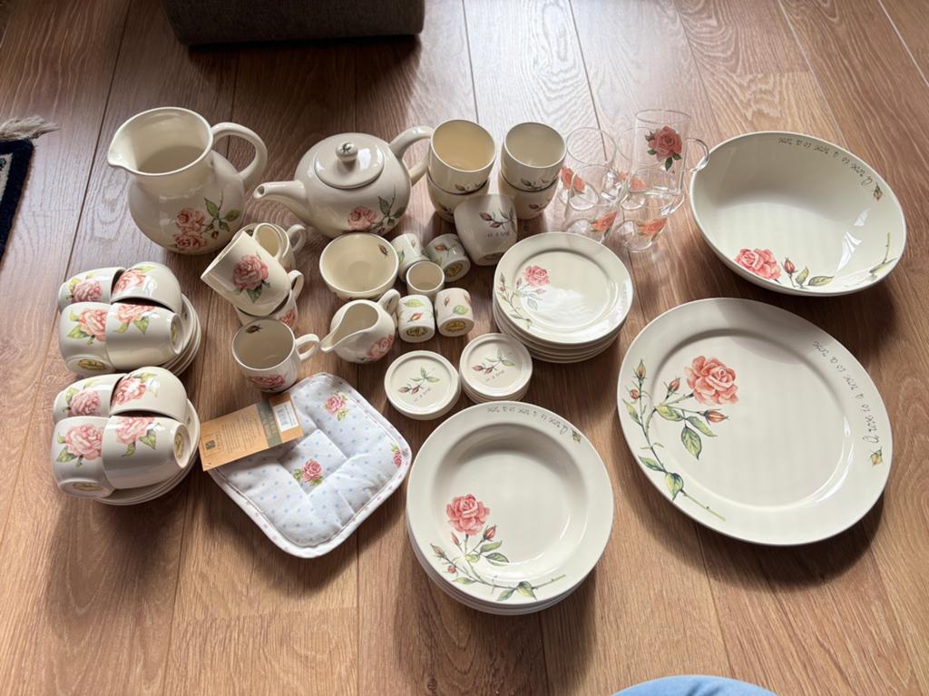 Rose is a rose servies, Overige typen, Ophalen of Verzenden, Zo goed als nieuw, Overige stijlen