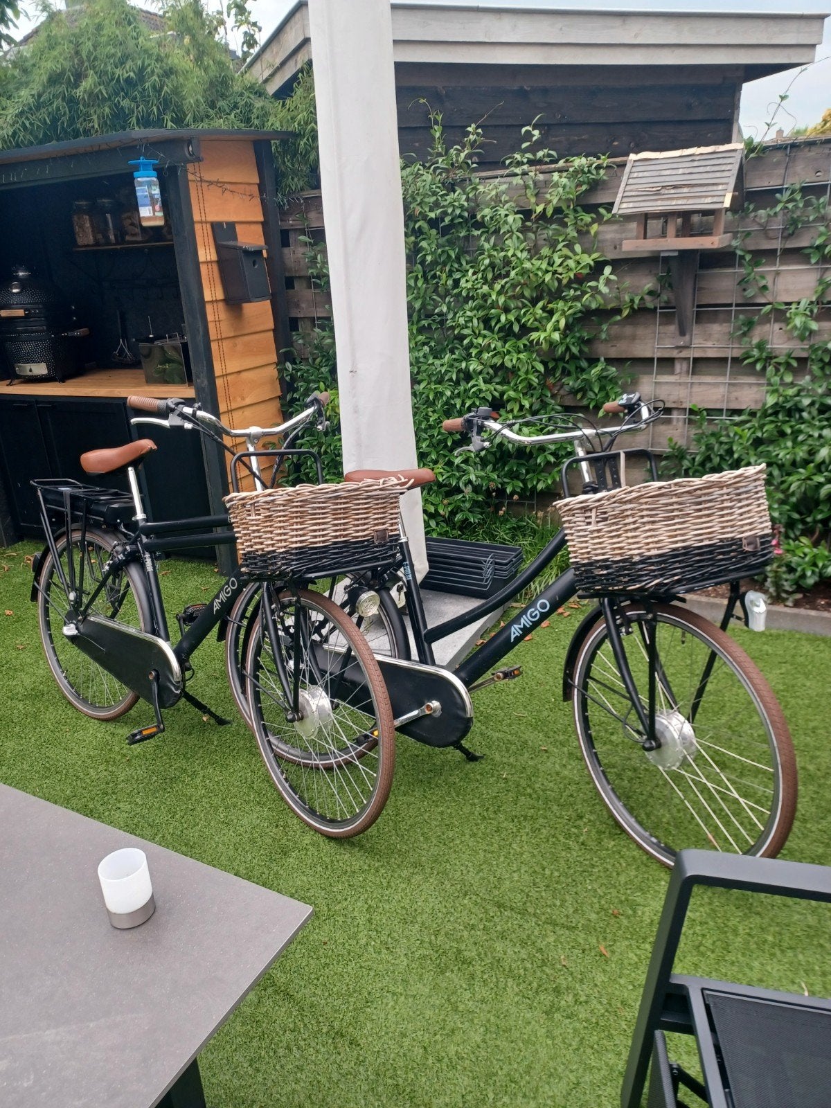 2x amigo E-bike met mand. dames en heren, Fietsen en Brommers, Zo goed als nieuw, 51 tot 55 cm, 50 km per accu of meer, Ophalen