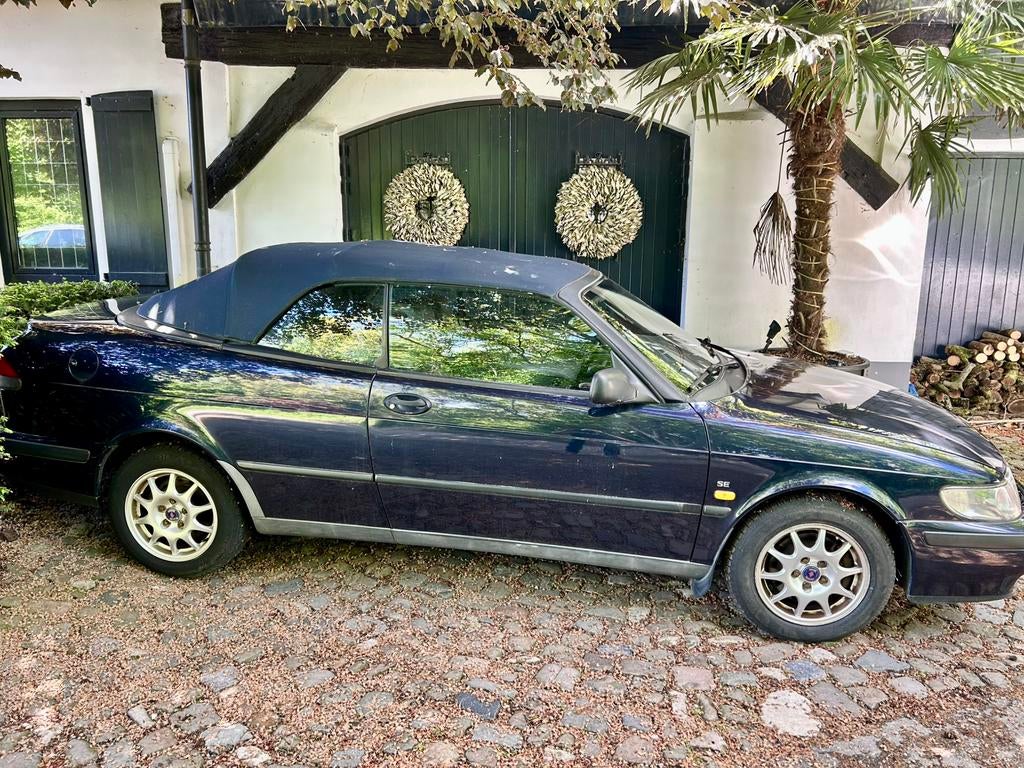 Saab 9-3 2.0 I Cabrio AUT 1999 Blauw, Zwart, 4 cilinders, Cabriolet, 75 €/maand