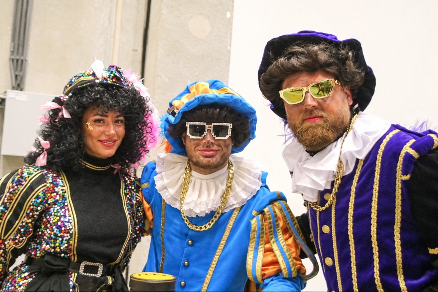 De twentse pietenclub, Ophalen, Zo goed als nieuw