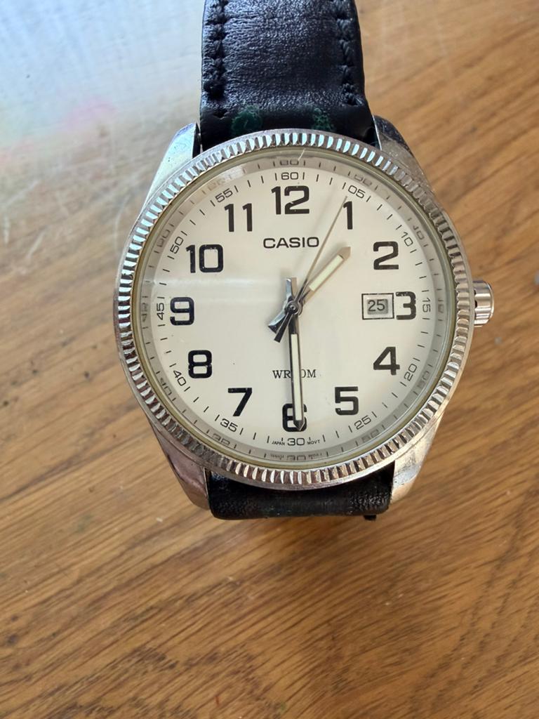 Casio Polshorloge met Zwart Leren Bandje, Sieraden, Tassen en Uiterlijk, Horloges | Heren, Casio, Staal, Polshorloge, Ophalen of Verzenden