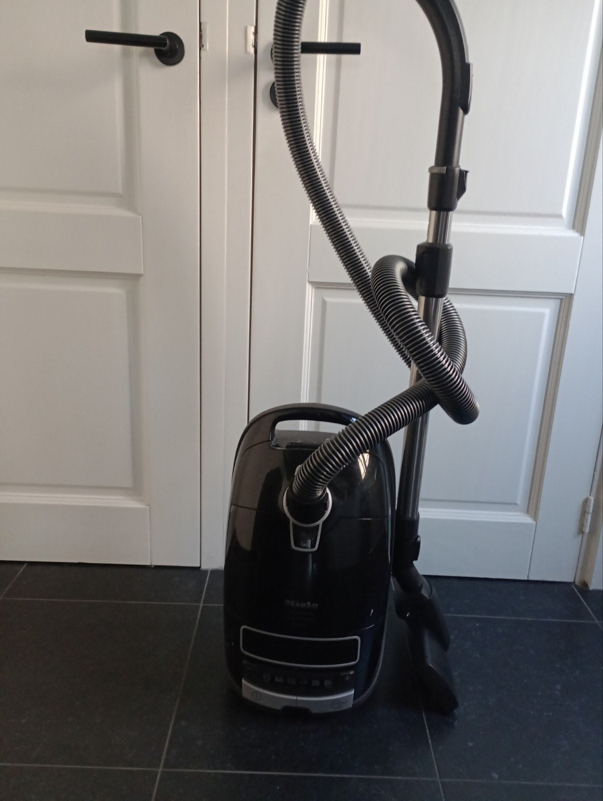 Miele C3 stofzuiger zwart, Stofzak, Refurbished, Ophalen of Verzenden, Miele