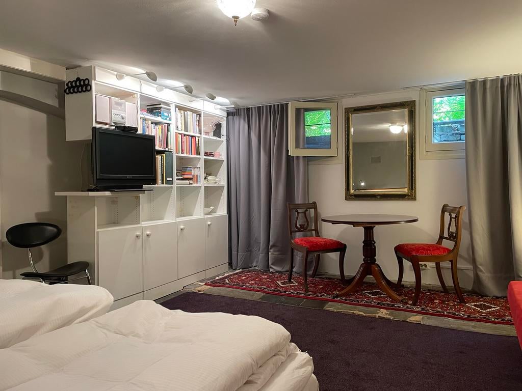 Souterrain beschikbaar max 5 dagen per week., Huizen en Kamers, Kamers te huur, Nijmegen