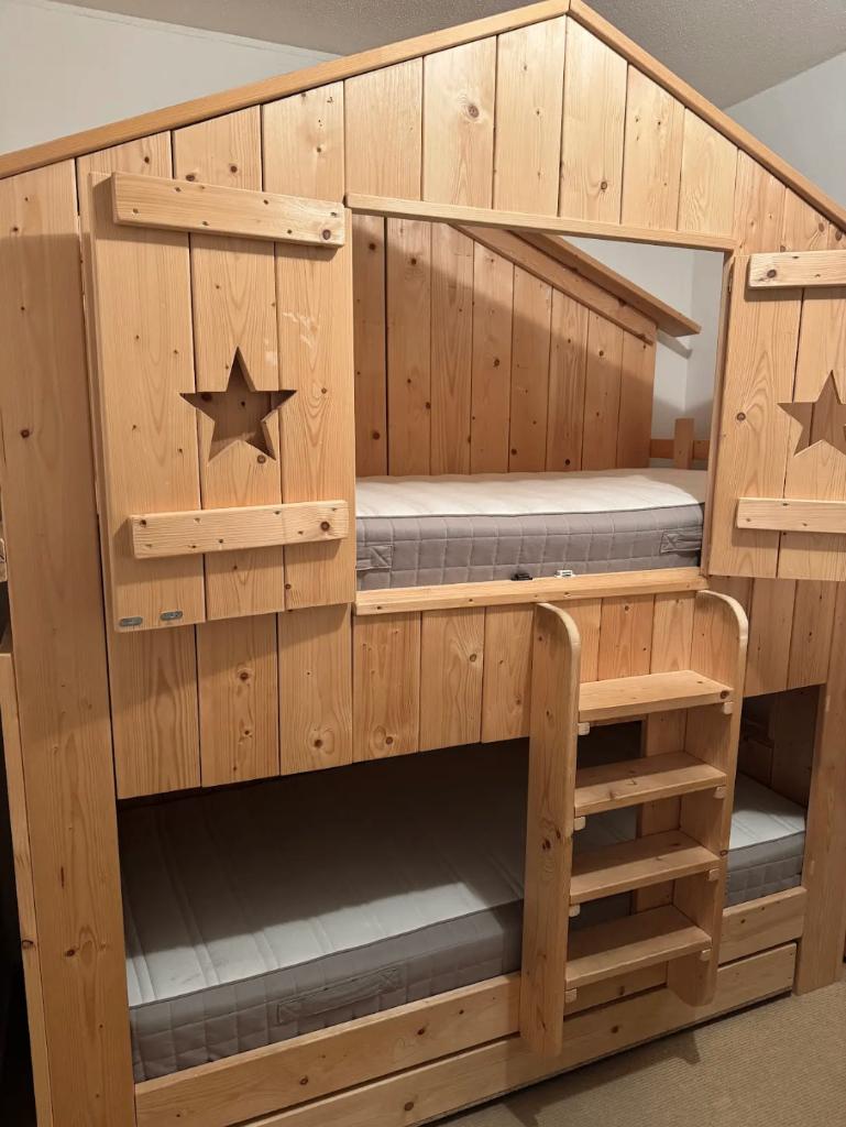 Stapelbed boomhut, Ophalen, 100 cm, Tweepersoons, Zo goed als nieuw