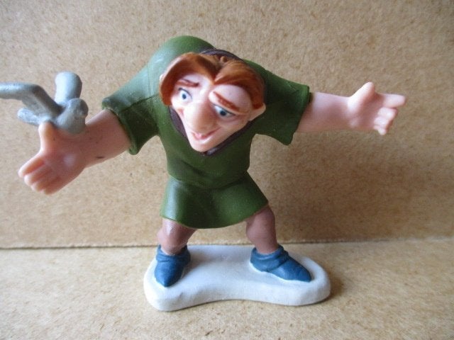 adv10063 klokkenluider van notre dame poppetje 6, Verzamelen, Disney, Ophalen, Gebruikt, Beeldje of Figuurtje