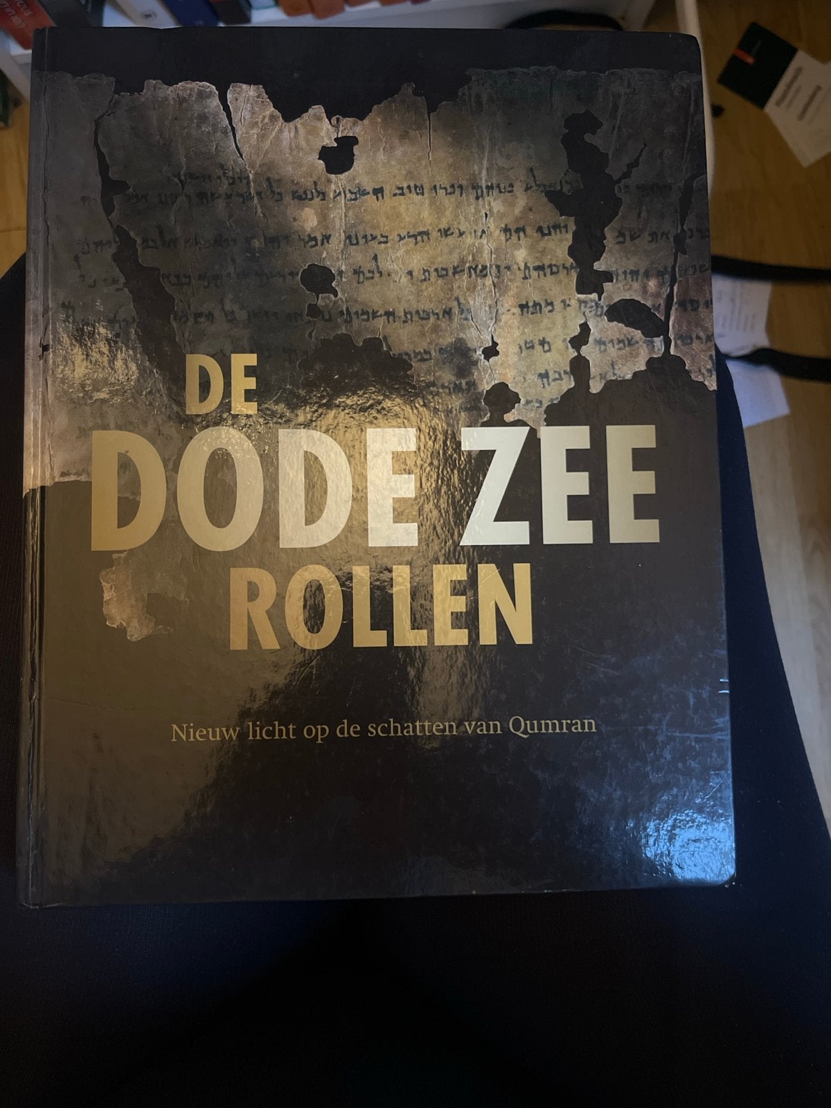 De Dode Zeerollen: Nieuw licht op de schatten van Qumran, Ophalen of Verzenden, Zo goed als nieuw, Christendom | Katholiek