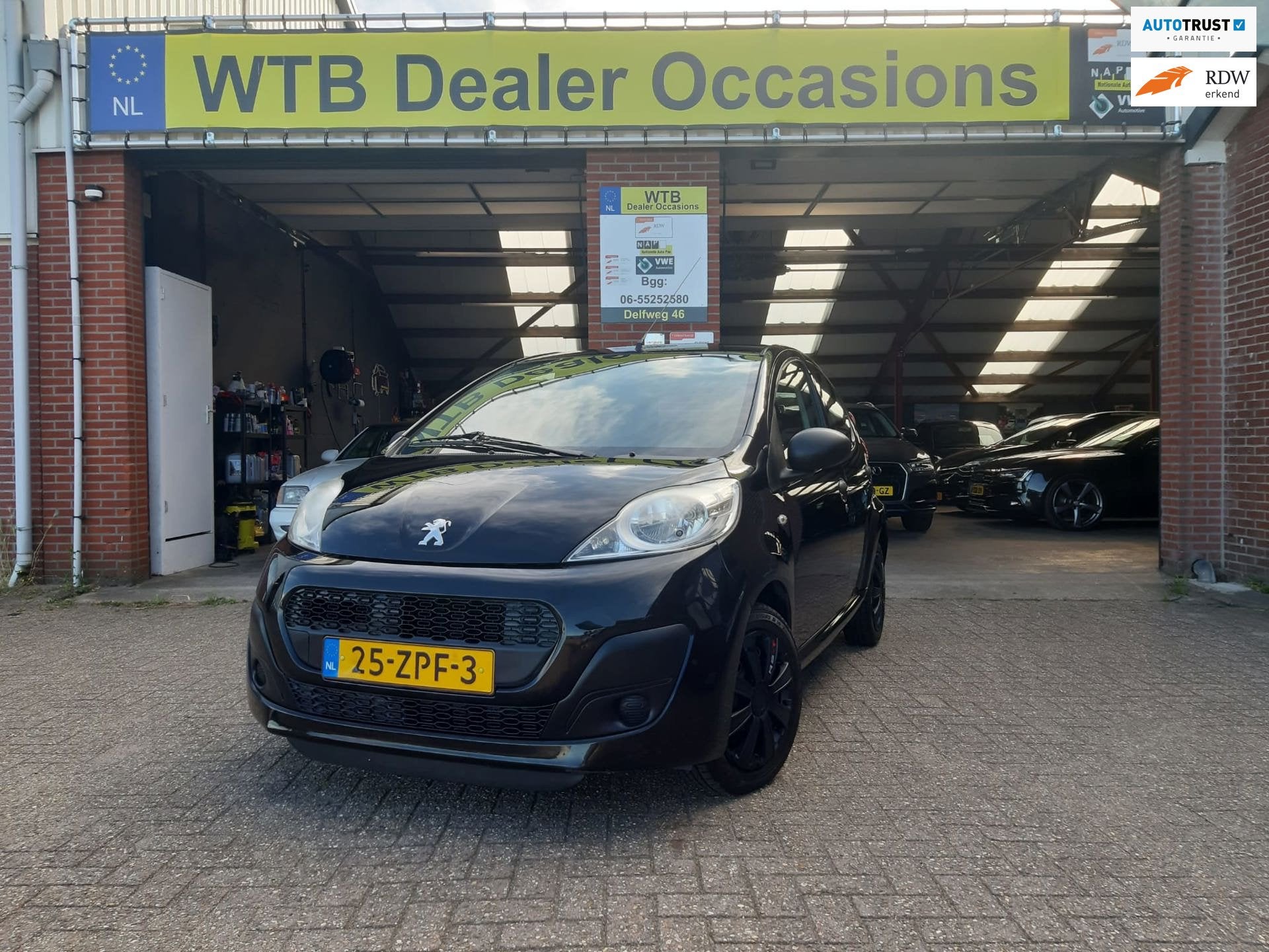 Peugeot 107 1.0 Access Accent, 5-deurs, Airco, Bluetooth con, Auto's, Voorwielaandrijving, Stof, Gebruikt, Zwart