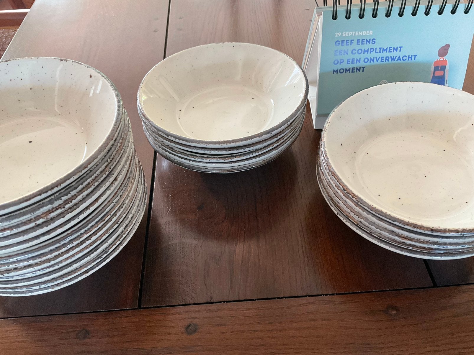 schaaltjes Midwinter Creation Wedgwood taps diameter 16.3, Huis en Inrichting, Ophalen of Verzenden, Zo goed als nieuw, Porselein