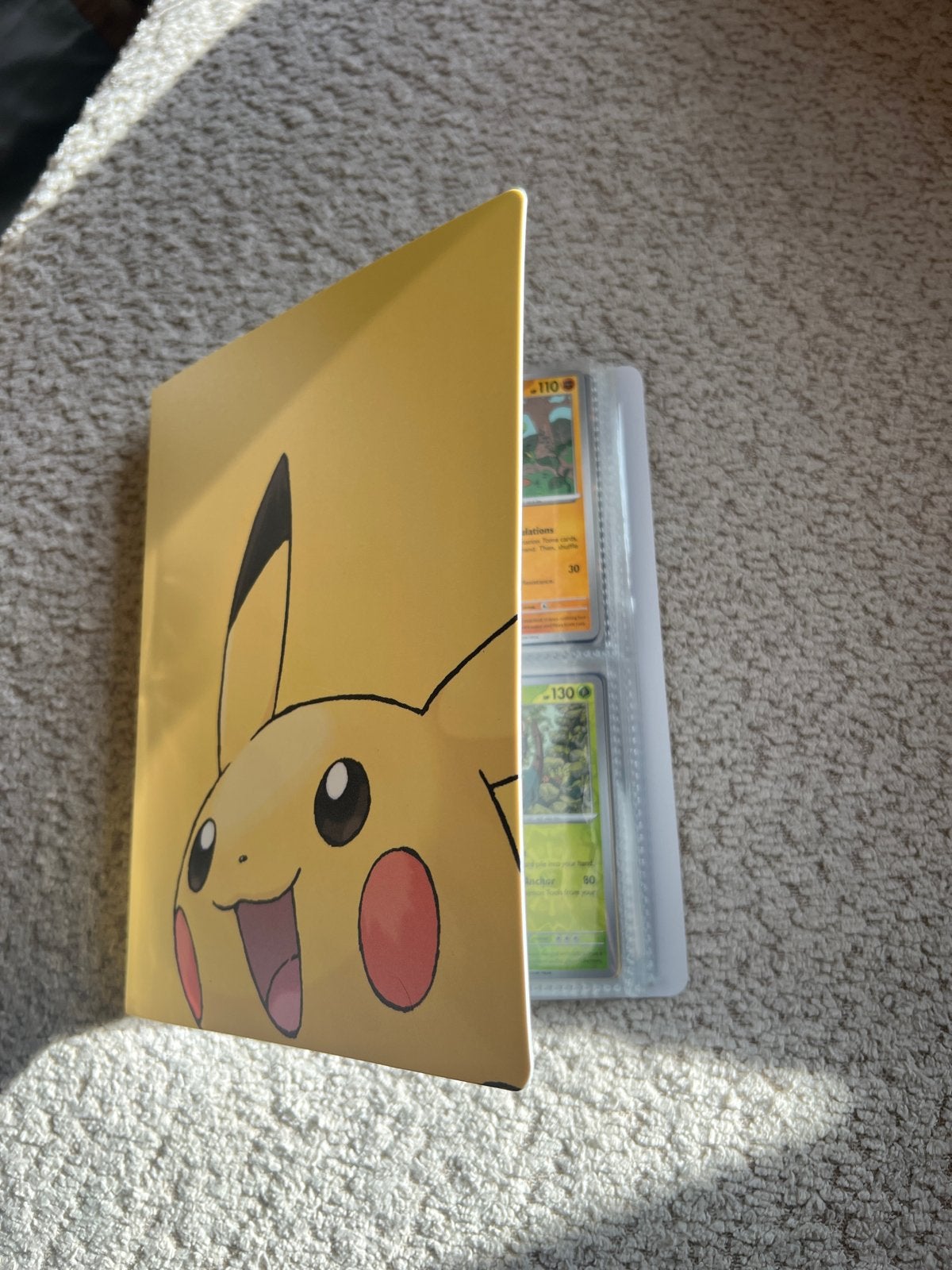 Pikachu map met 80 Pokémon kaarten: holo, reverse holo, EX, Ophalen of Verzenden, Gebruikt, Meerdere kaarten, Foil