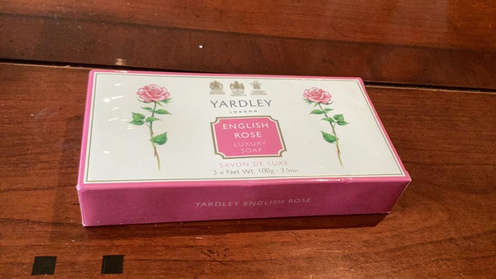 Yardley english rose zeep drie stuks nieuw, Ophalen of Verzenden, Nieuw, Overige uitgevers, Engels