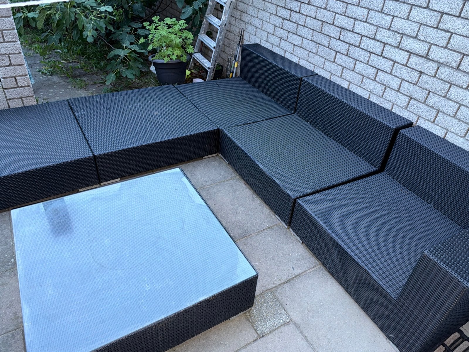 Foto 4 van Zwarte Wicker Loungeset - Hoekbank, Lounge/Ligdeel & Tafel