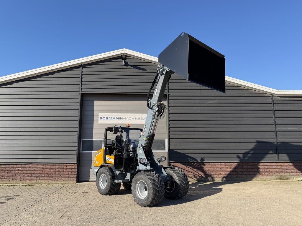 Giant G3500 TELE minishovel NIEUW €960 LEASE, Tobroco, Info@tobroco.nl, Sprendlingenstraat 57
5061 KM  Oisterwijk, NL, Wiellader of Shovel