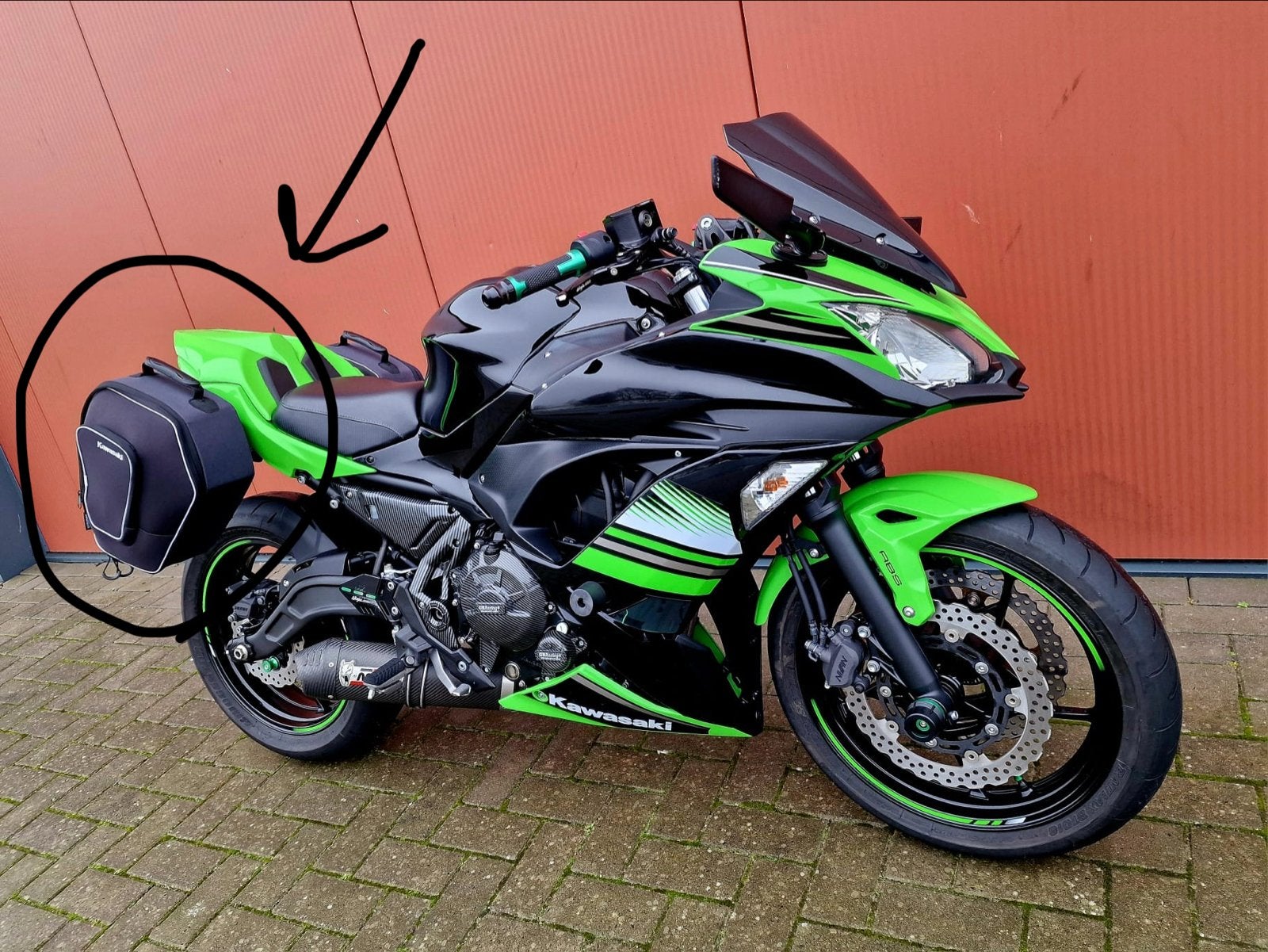 Kawasaki zadeltassen met beugels - Perfect voor reizen, Motoren, Ophalen, Zo goed als nieuw