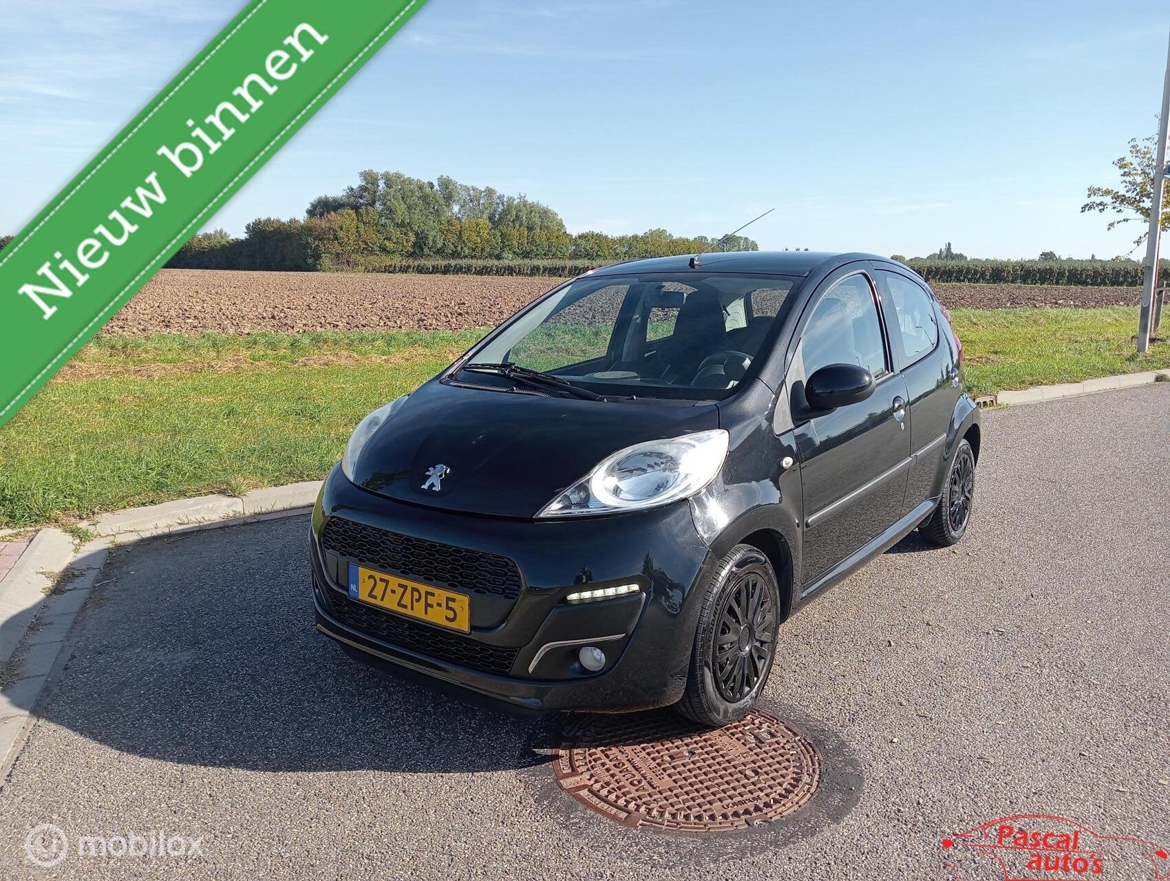Peugeot 107 1.0 Active nap nw apk airco, Auto's, Voorwielaandrijving, Euro 5, Gebruikt, 4 stoelen