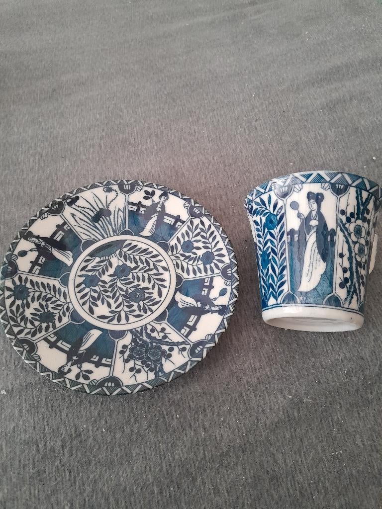 kop en schotel blauw, Ophalen