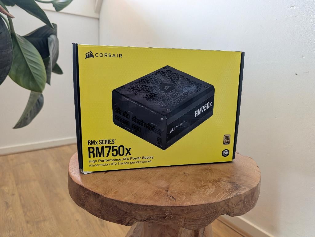 Corsair RM750x Power Supply / Voeding met Premium Cable Kit, Ophalen of Verzenden, Gebruikt