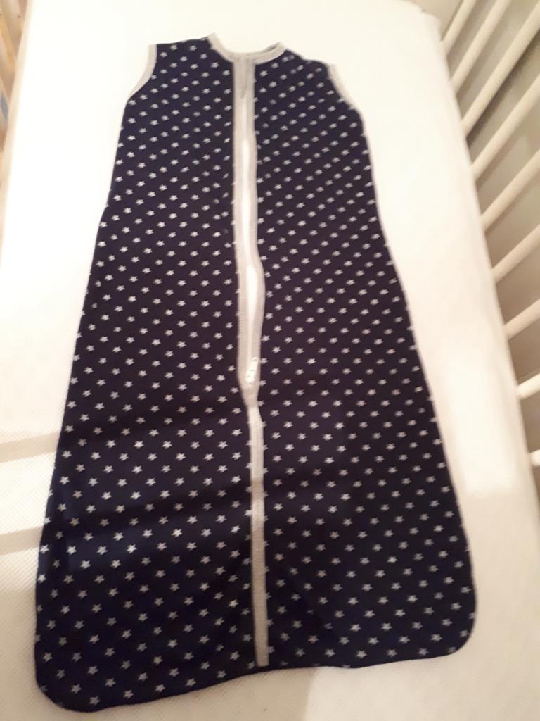 slaapzak 80 cm. / donkerblauw met grijze sterretjes, Kinderen en Baby's, Dekens, Slaapzakjes en Inbakerproducten, Ophalen of Verzenden