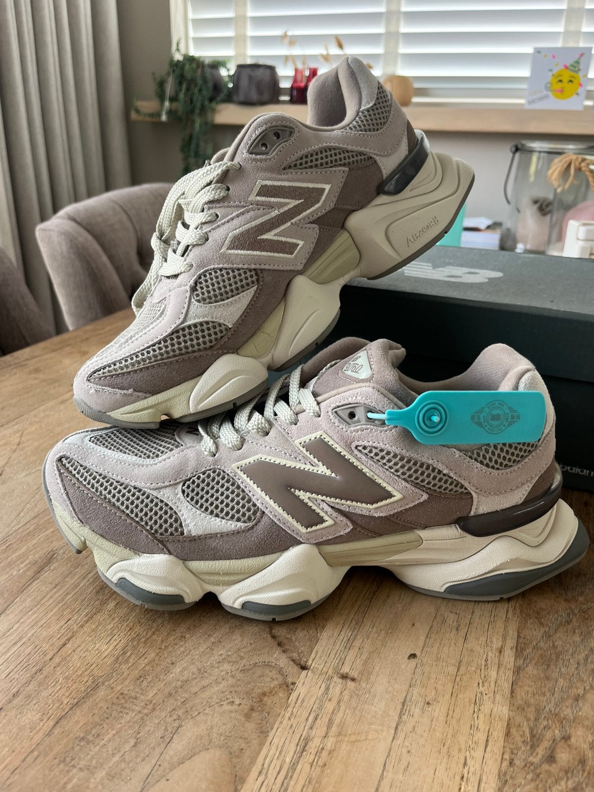 New Balance sneakers taupe - maat 41 Nieuw!, Beige, Nieuw, Ophalen of Verzenden, Sneakers of Gympen