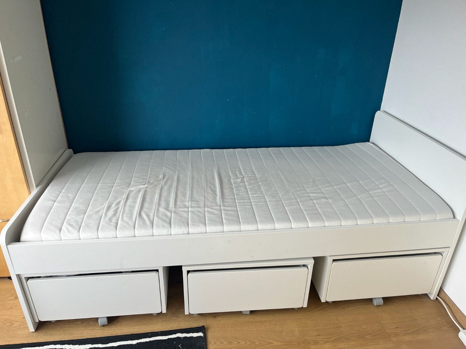 IKEA SLÄKT bed met lattenbodem, matras en 3 opbergers, Gebruikt, 90 cm, Eenpersoons, Wit